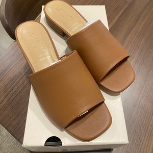 NWT Heeled Sandal Memory Foam Size 6.5